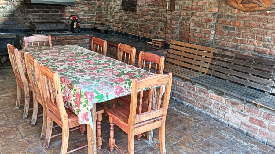 4 Bedroom Property for Sale in Dorchester Heights Eastern Cape